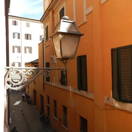 Vicolo Del Lupo 4* Rom