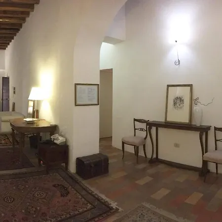 Vicolo Del Lupo Frühstückspension 4*